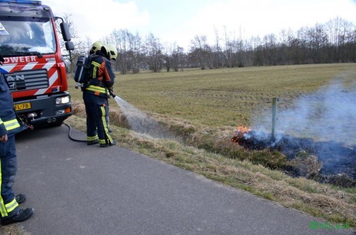 Slootwal in brand JP Santeeweg-4