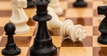 Schakers Leek 1 walsen over Bedum heen