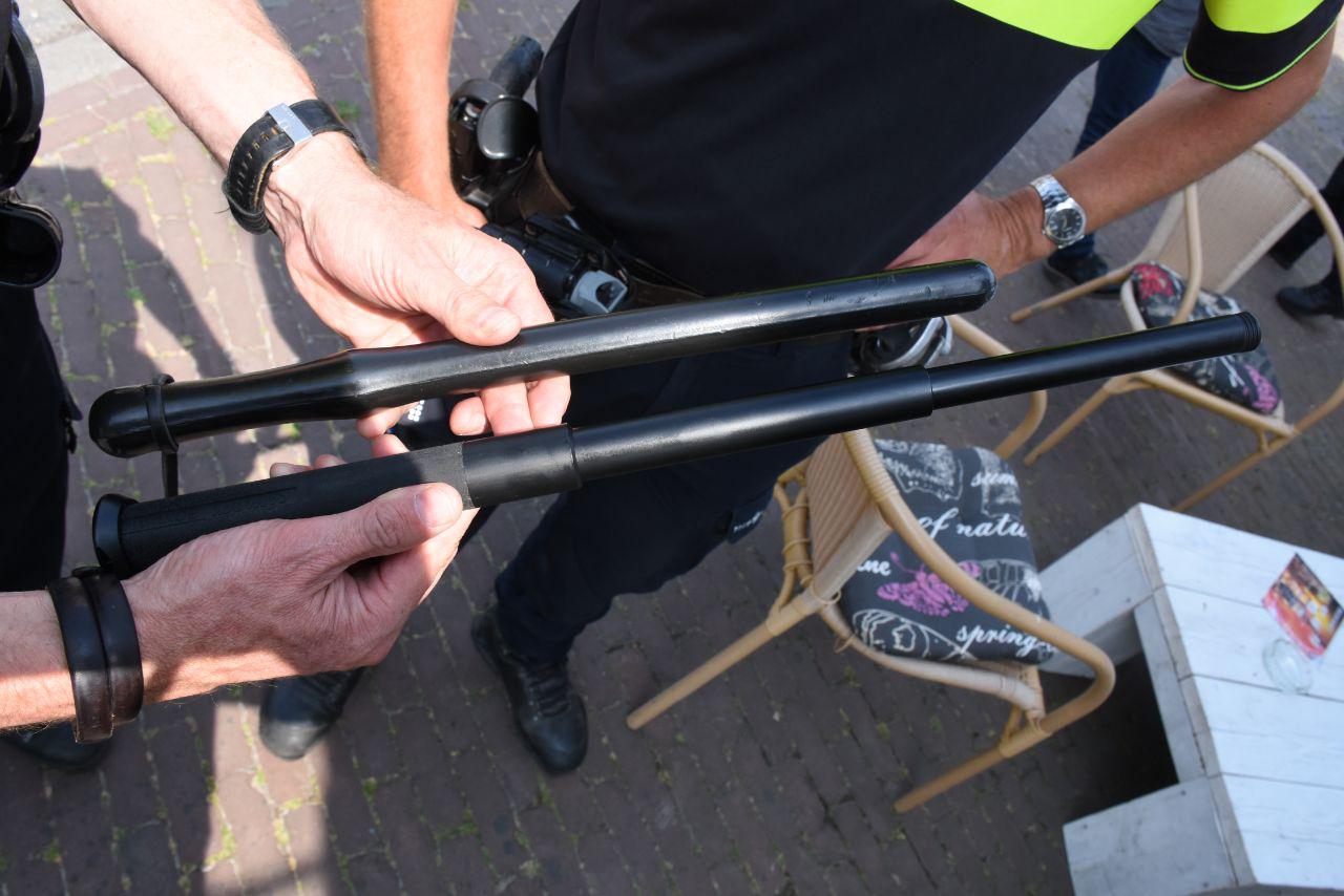 Nieuwe uitschuifbarewapenstok voor de politie, is langer en komt harder aan InfoLeek Nieuwe uitschuifbarewapenstok voor de politie, is langer en komt harder aan InfoLeek