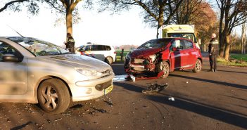 Auto’s botsen na voorrangsfout op kruising Veldstreek Zevenhuizen