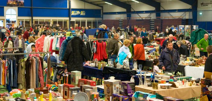 Vlooienmarkten In Sportcentrum Leek Zondag Van Start InfoLeek Foto Vlooienmarkt 702x336