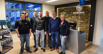 Autobedrijf Wierenga opent deuren van nieuwe locatie