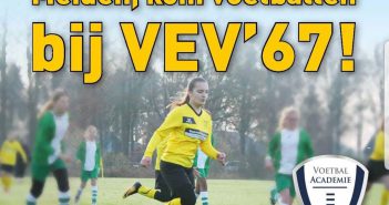 Meidenvoetbal tijdens de vriendinnendag van VEV’67
