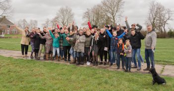 Cast&crew theaterspektakel ‘Noar Huus’ maken kennis tijdens vrolijke aftrap van project
