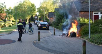 Containers in brand bij de Oranjerie in Leek