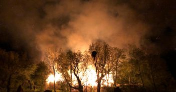 Boerderij in vlammen op gegaan voor filmopnames