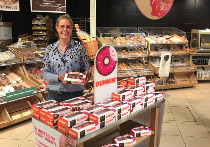 wol Begin Reisbureau Jumbo Leek verkoopt als eerste supermarkt Dunkin' Donuts | InfoLeek