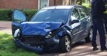 Auto en vrachtwagen botsen op beruchte kruising in Zevenhuizen