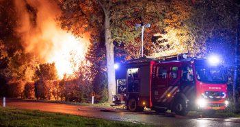 Vrijstaande woning aan Boerakkerweg volledig verwoest door forse brand