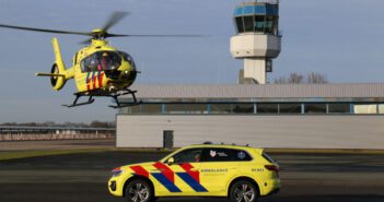 Mobiel Medisch Team presenteert nieuwe helikopter en auto