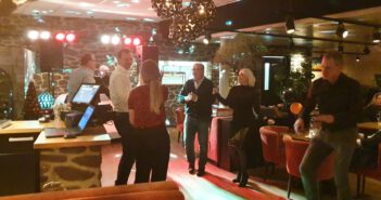 Sfeervolle eerste editie Dine & Disco bij Opde Dam in Leek