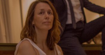Theatergroep Aardappel speelt voorstelling ‘Moeders en Dochters’ in Leek
