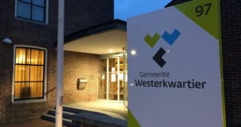 Gemeentehuis in Grootegast kleurt deze week VN-blauw voor 75 jaar Verenigde Naties