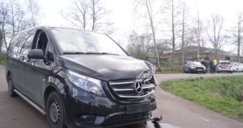 Ongeval met forse schade in Doezum