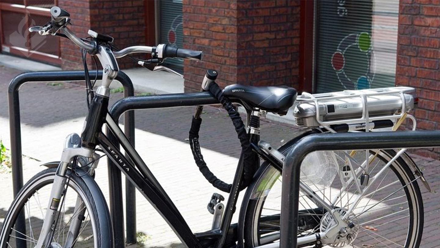 Reeks (fietsen)diefstallen bij station Zuidhorn: slachtoffers worden gevraagd zich te melden