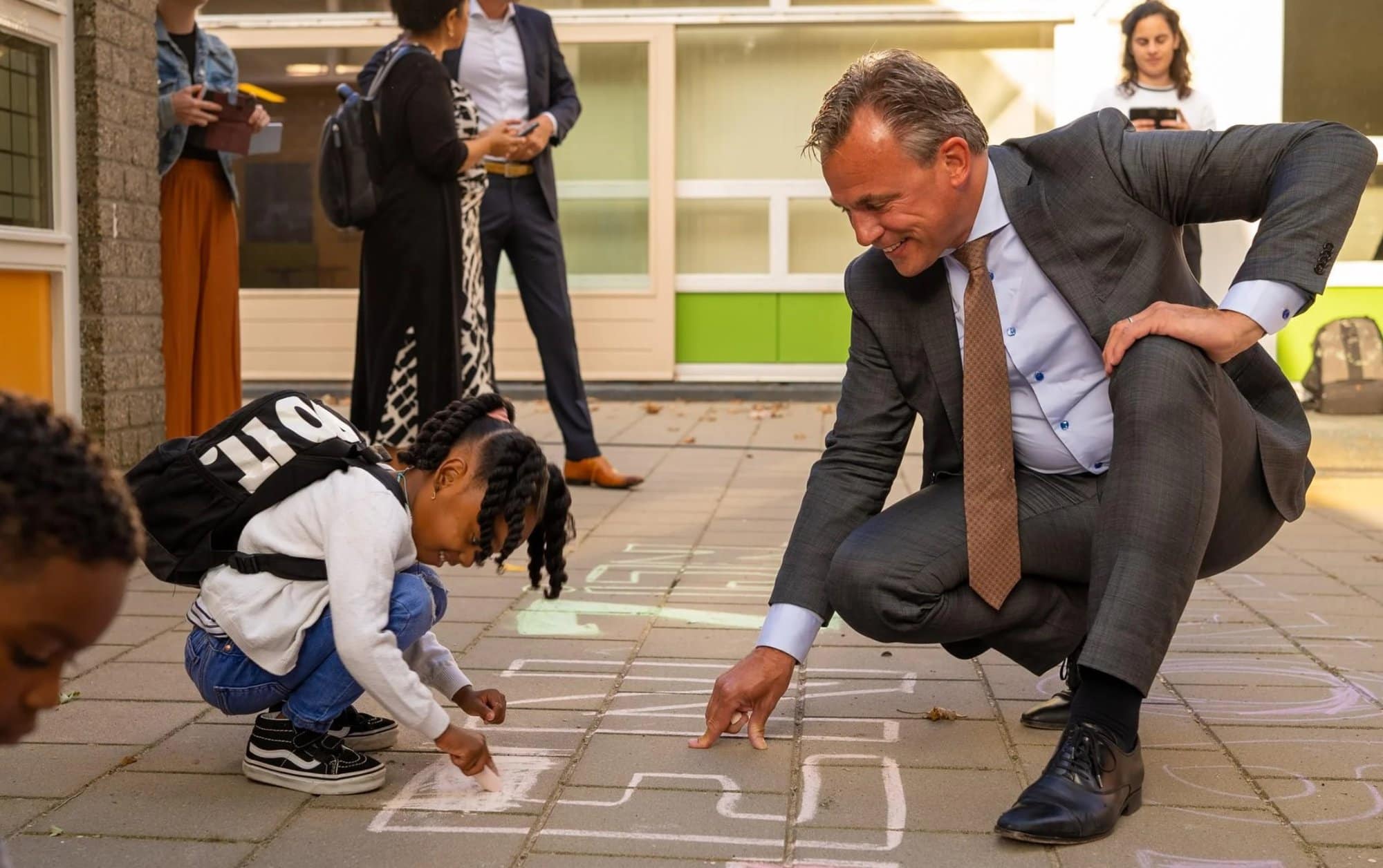 Veilig Verkeer Nederland in actie tijdens start van de scholen om
