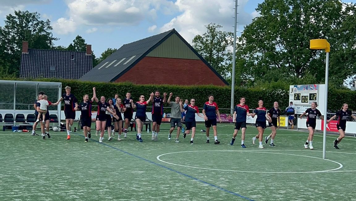 KVW 1 kroont zich tot kampioen na overtuigende overwinning op WSS 1