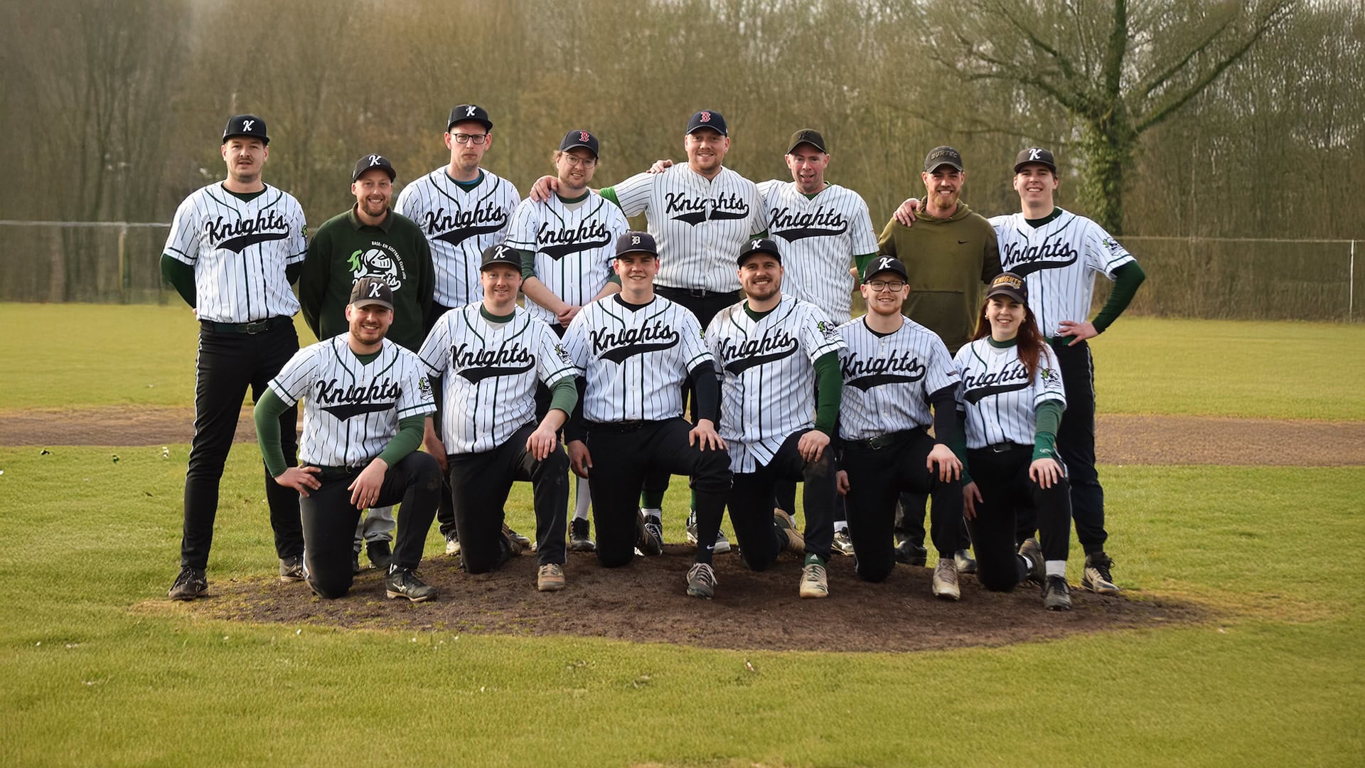 BSC Knights Leek en The Blokes Veendam delen honkbalkampioenschap in 6e klasse Poule K
