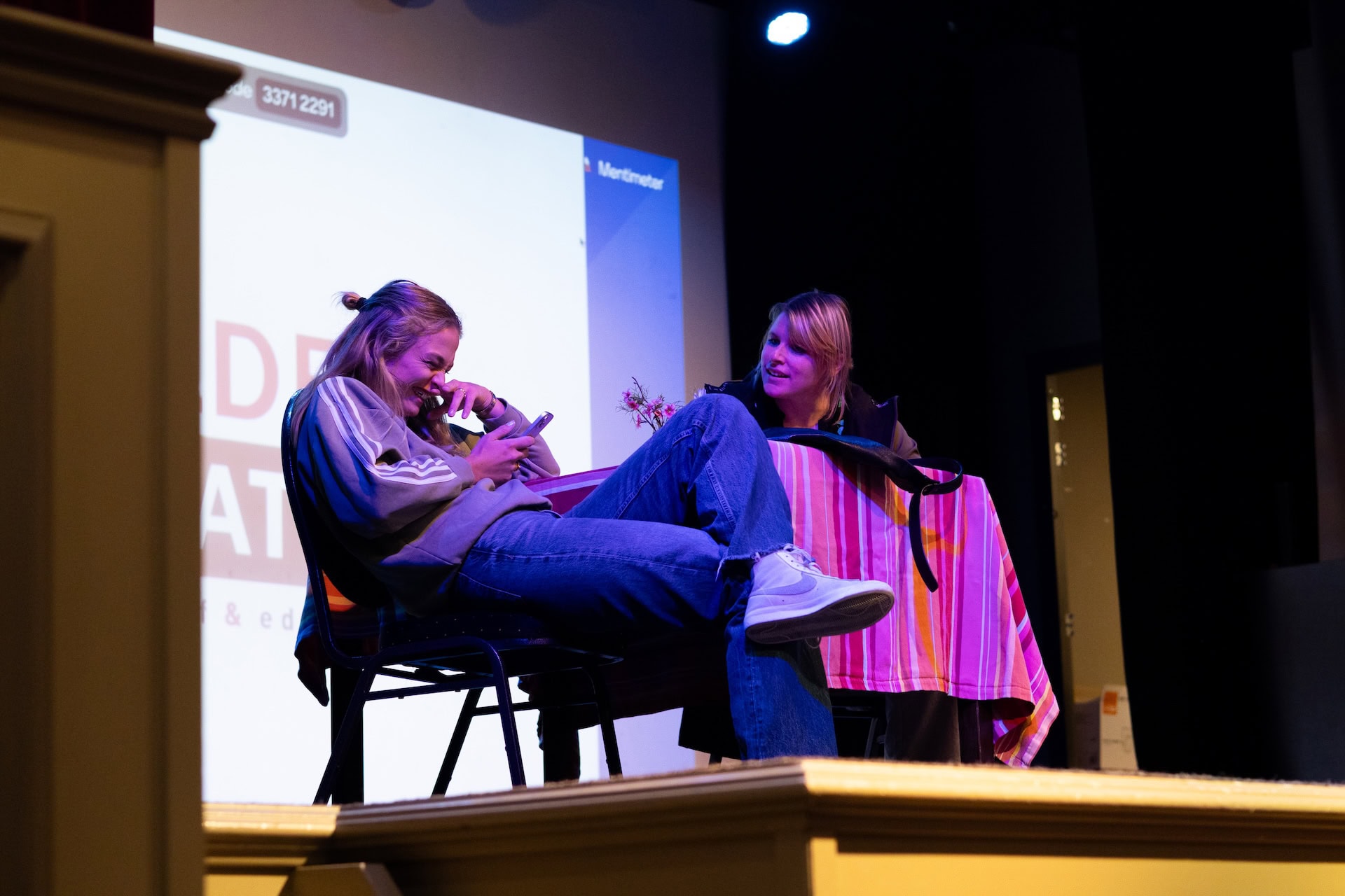 Pubertastisch! – Tweede editie theatercollege voor puberouders groot succes!