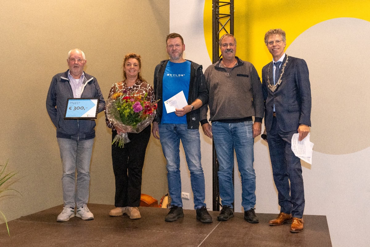 Oldewinkel Oldehove, Ina Manakane Vegelin van Let’s Move en CMV Juliana Aduard winnaars Leefbaarheid