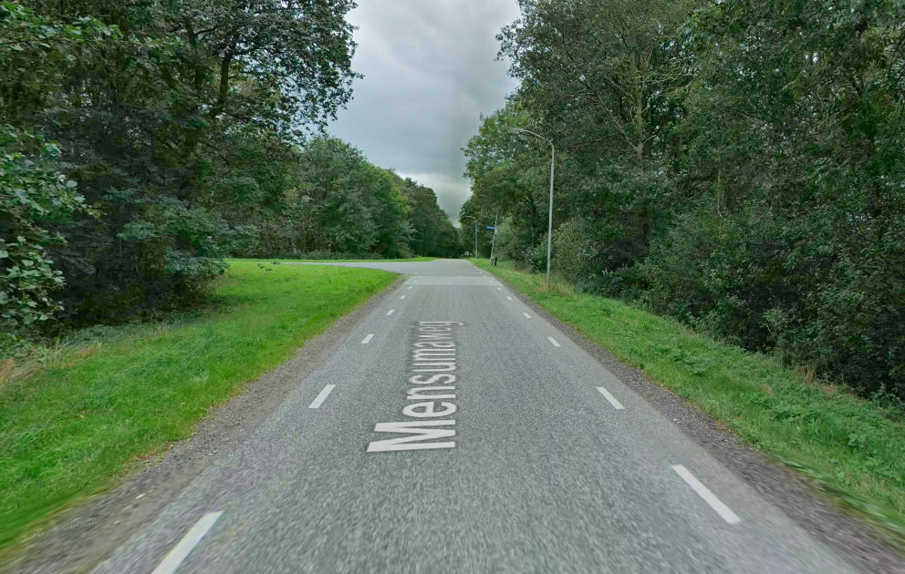 12-jarige scholier gewond na aanrijding op Mensumaweg in Tolbert: automobilist rijdt door