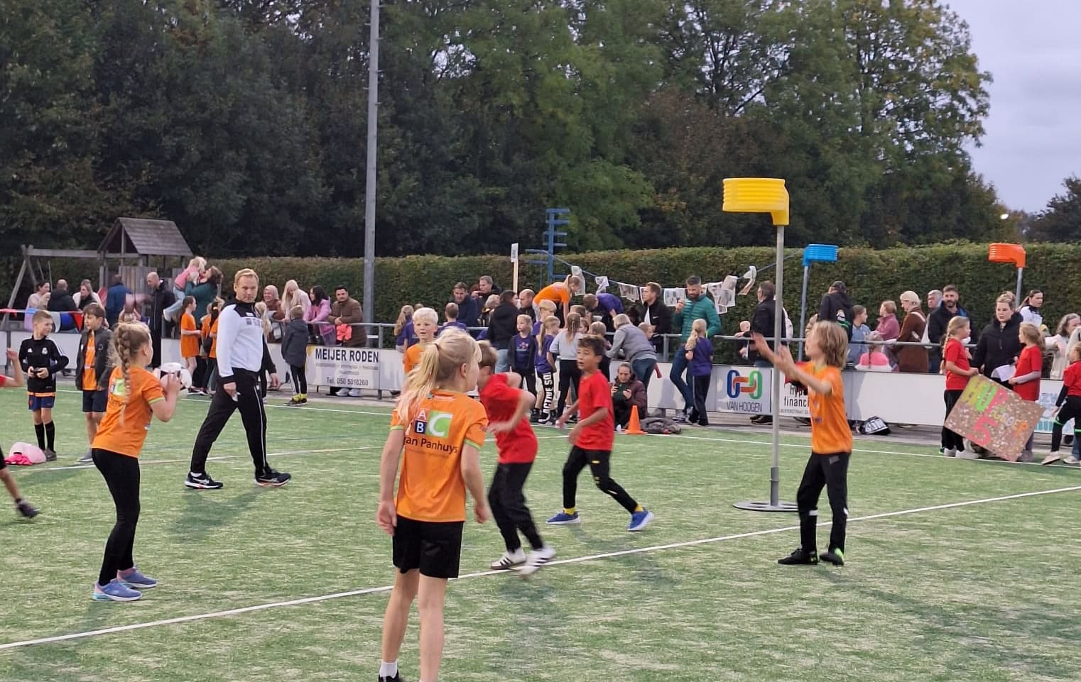 Zeven scholen doen enthousiast mee aan het schoolkorfbaltoernooi bij KVW ‘22