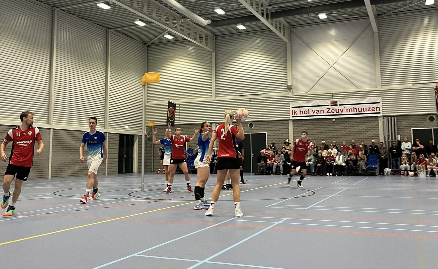 Sparta wint overtuigend van HHV
