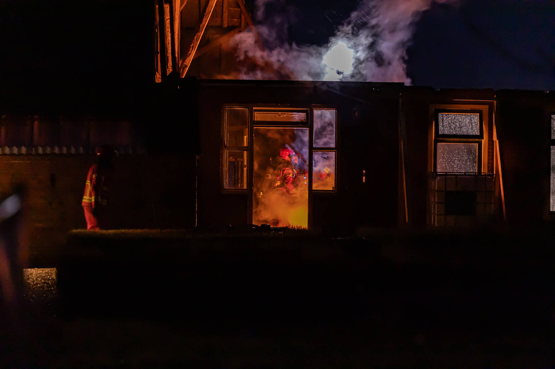 Brand in sloopboerderij Lutjegast door defecte gasleiding