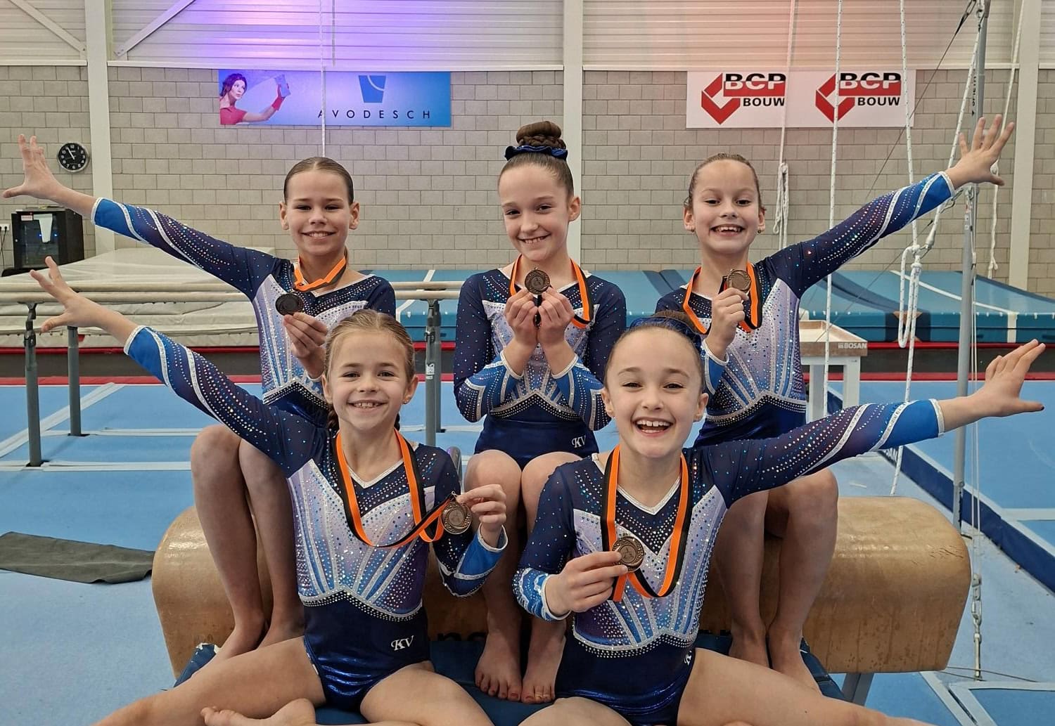Turnsters Tiga Leek behalen derde plaats op kersttoernooi
