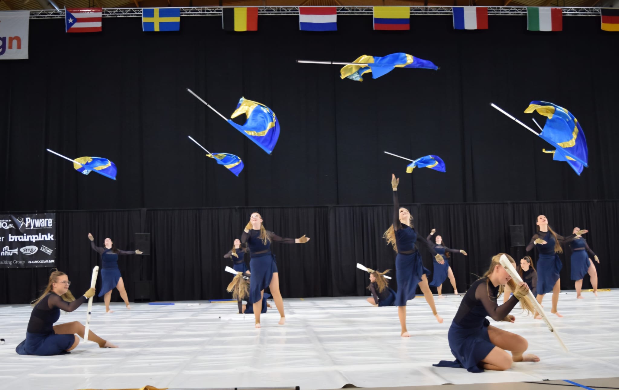 Dynamix uit Zevenhuizen kroont zich tot Nederlands kampioen colorguard