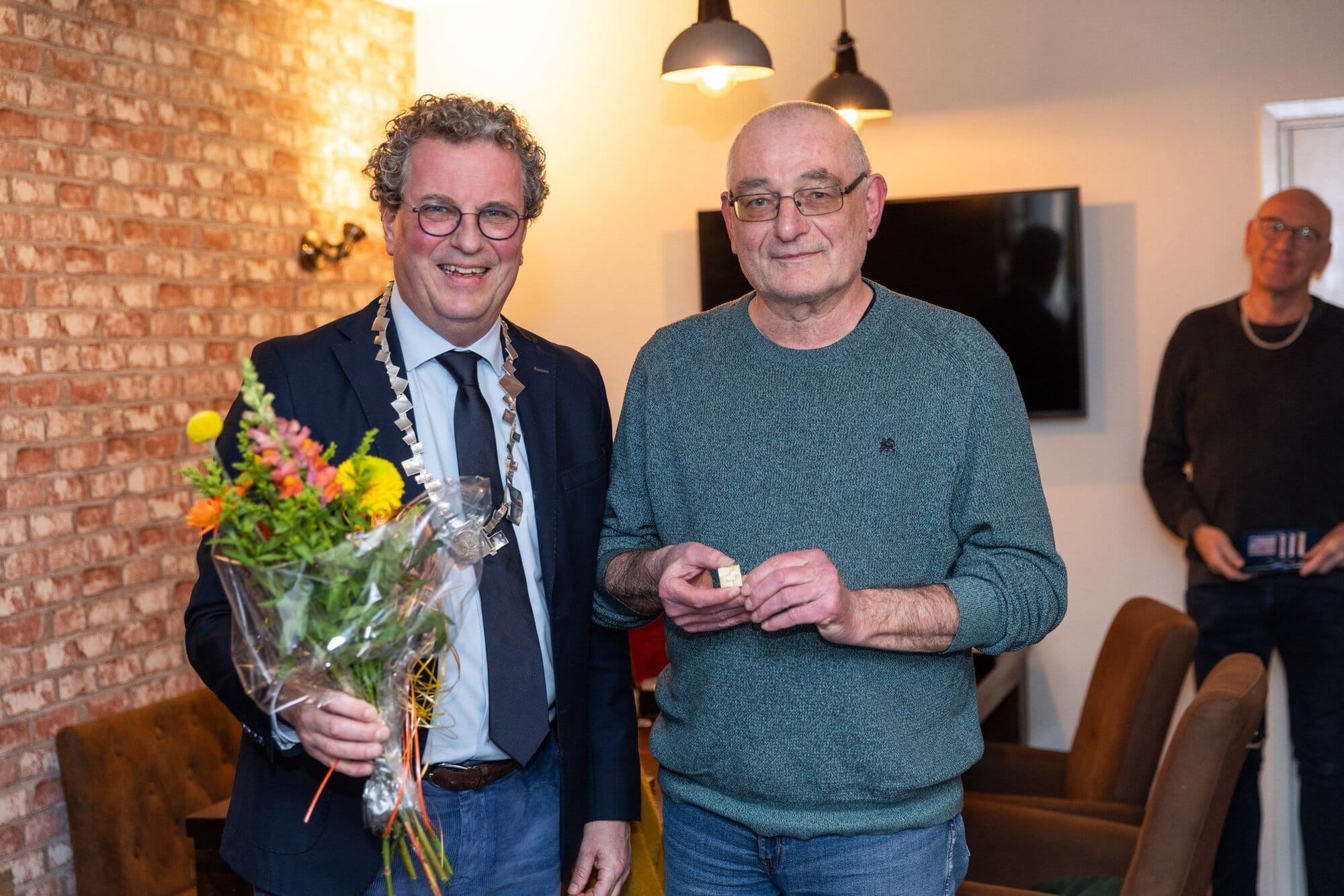 Evert Wensink uit Marum ontvangt Westerkwartje voor jarenlange vrijwillige inzet