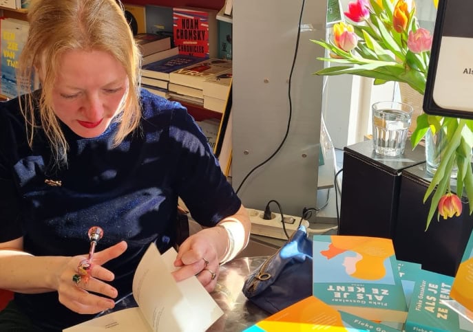 21e editie van Peter, Pieternel en Meindert show met schrijver Fieke Gosselaar op 20 maart in Zuidho