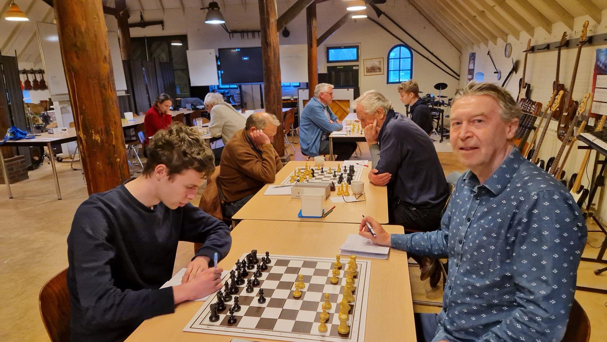 Kansen nog open in clubkampioenschap schaakclub Leek na winst Tobias van Essen