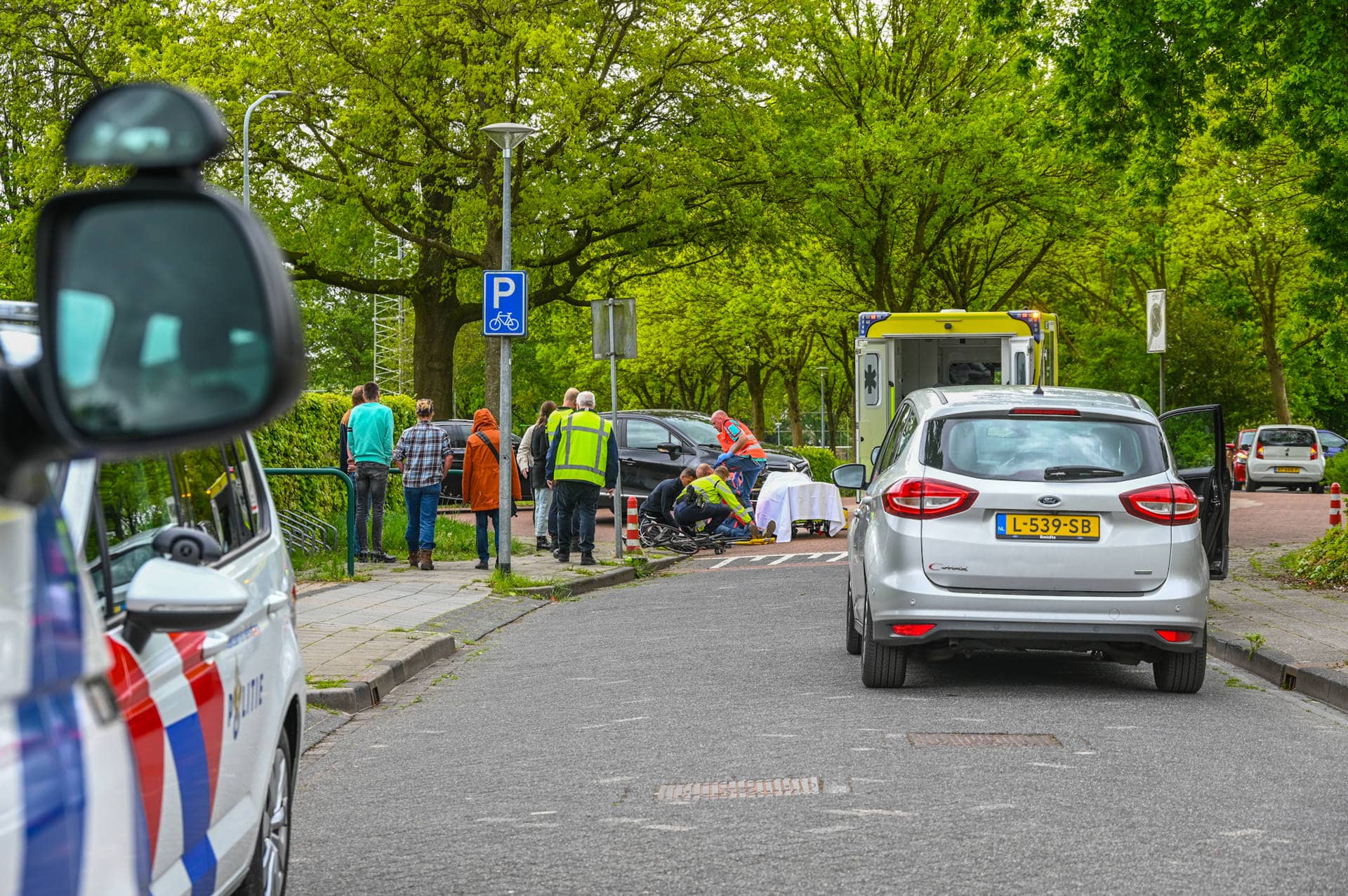 Opnieuw ongeval op kruispunt Hoornweg in Marum: Wielrenner naar het ziekenhuis