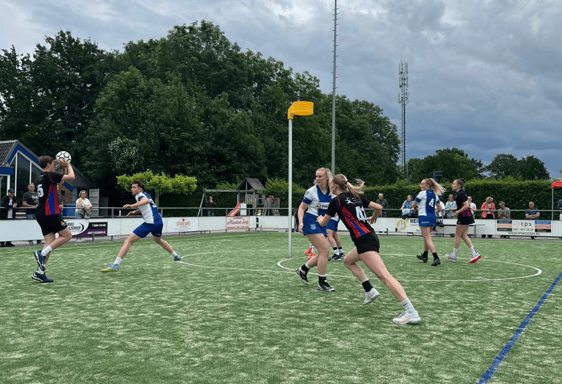 Van achterstand naar zege: KVW’22 wint spannende seizoensafsluiter