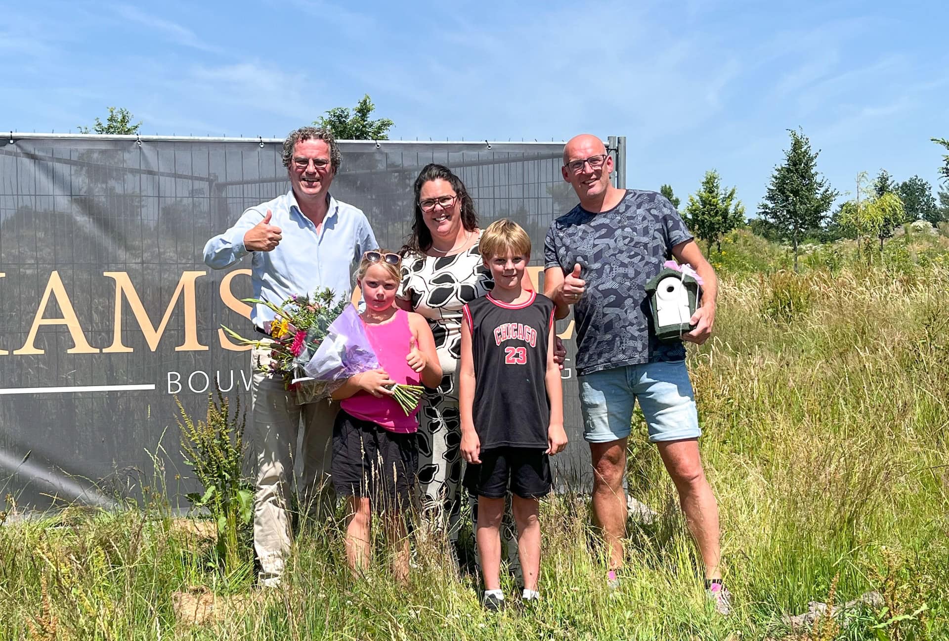 Allerlaatste bouwkavel in Oostindie verkocht: feestelijk einde van een 20-jarig woningbouwproject
