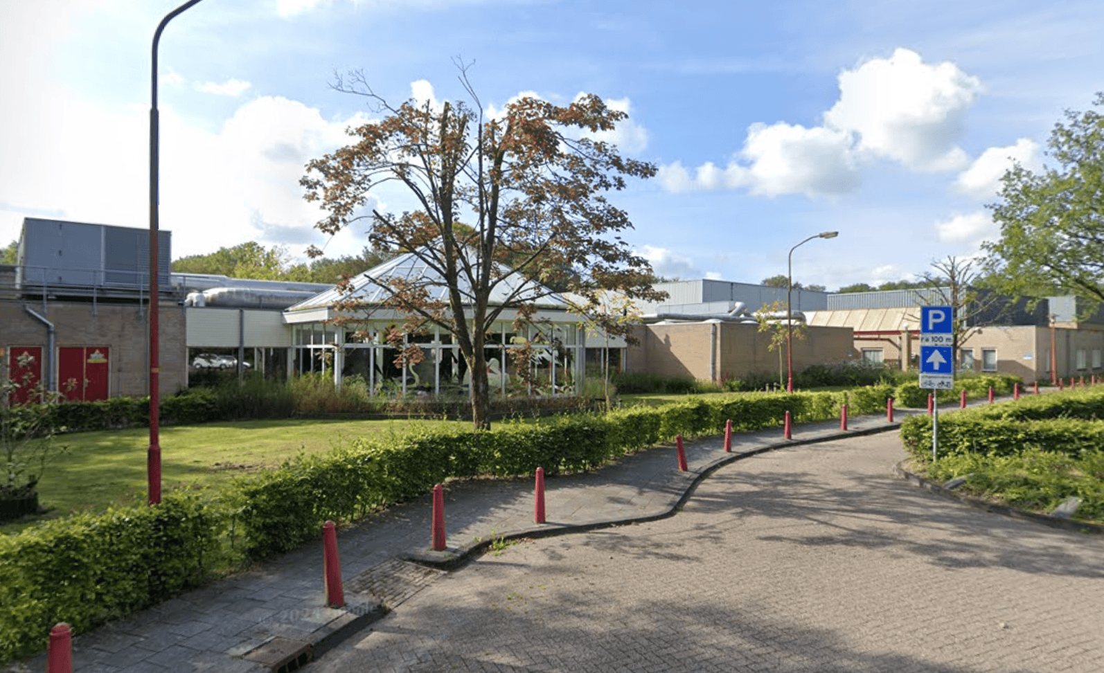Sporthal van Sportcentrum De Hullen in Roden wordt ingezet als noodopvang voor vluchtelingen