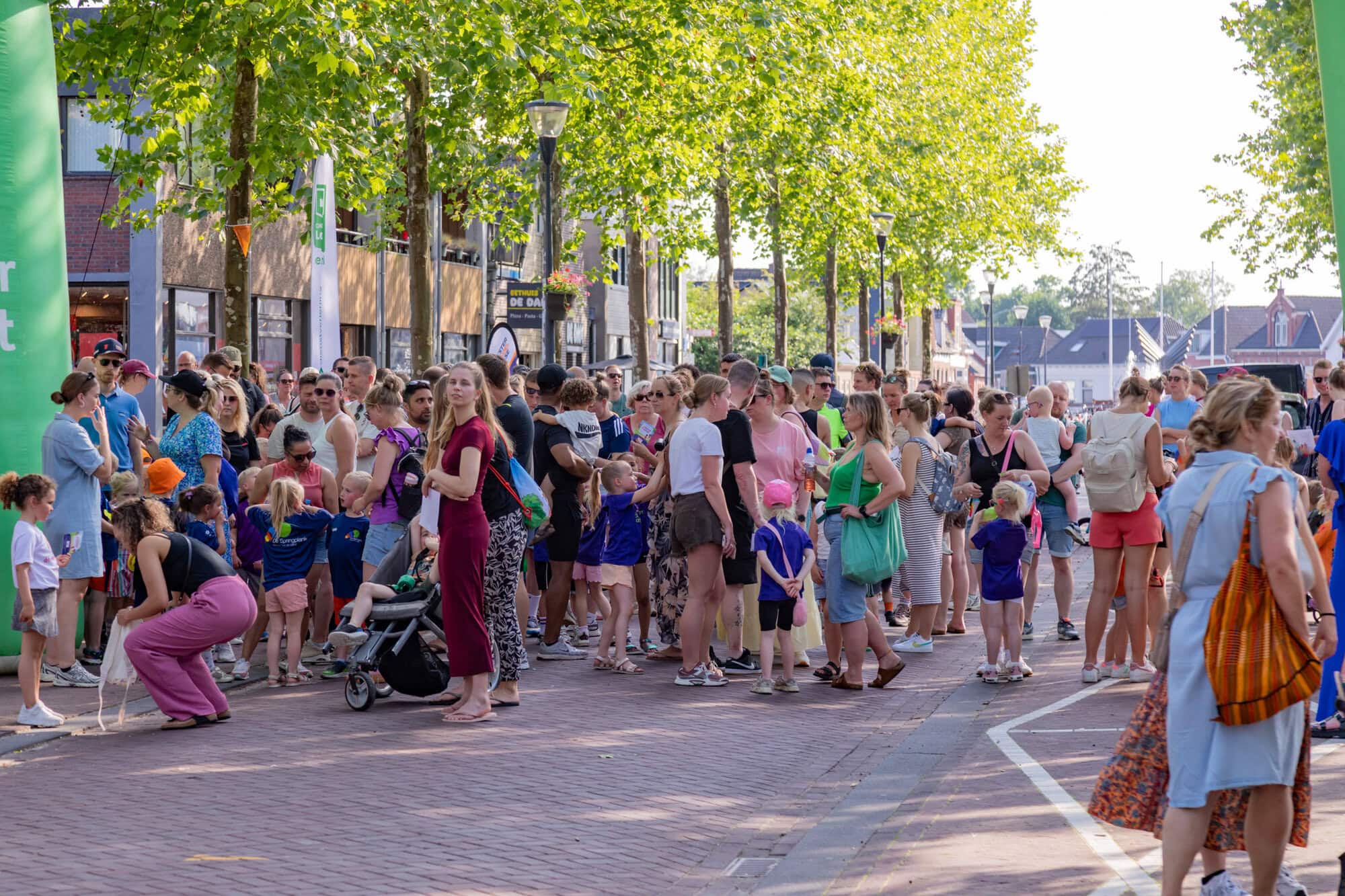 Ruim duizend wandelaars trotseren hitte tijdens Wandel4daagse Leek