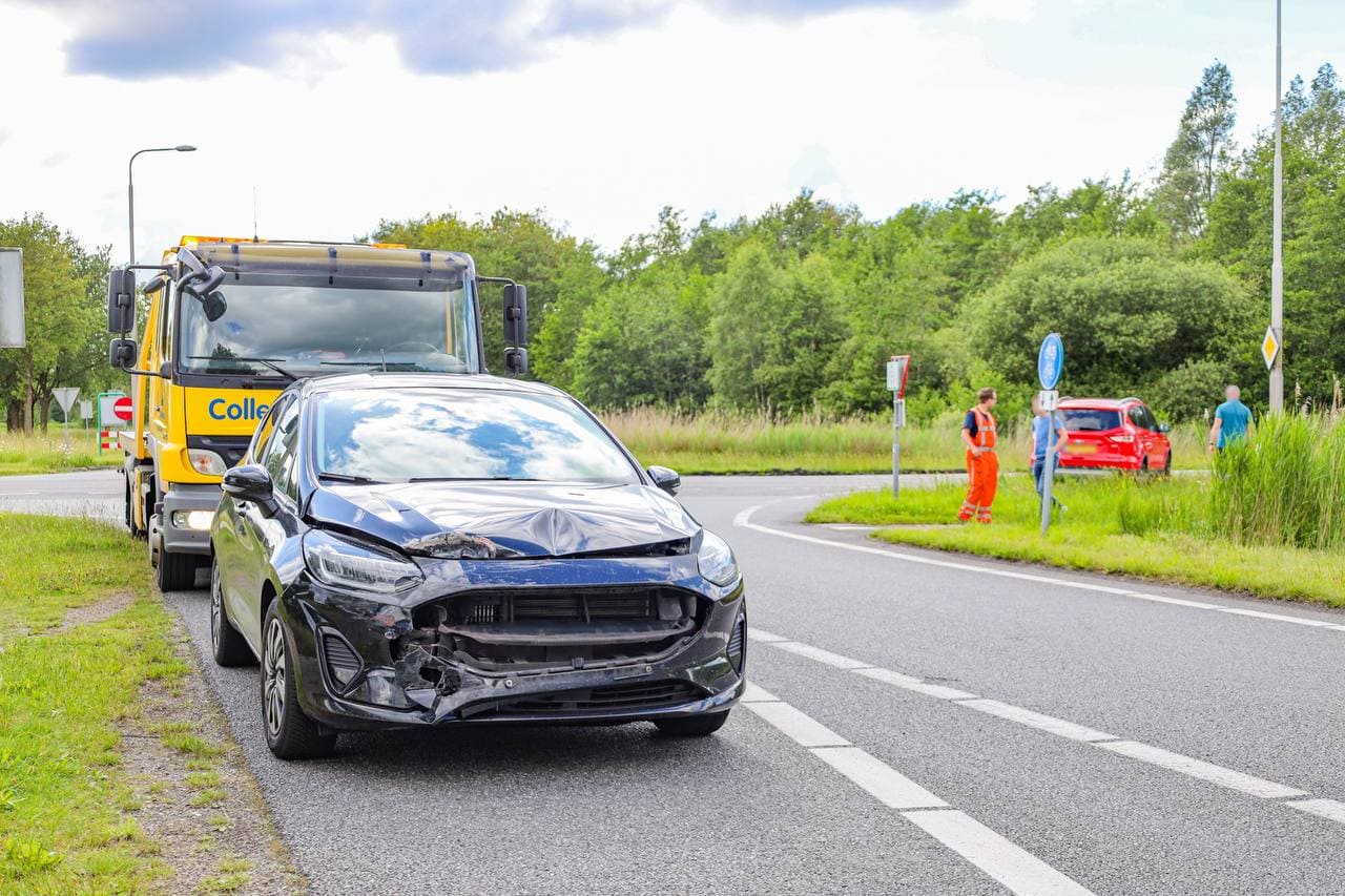Veel schade bij aanrijding op Boerakkerweg in Niebert