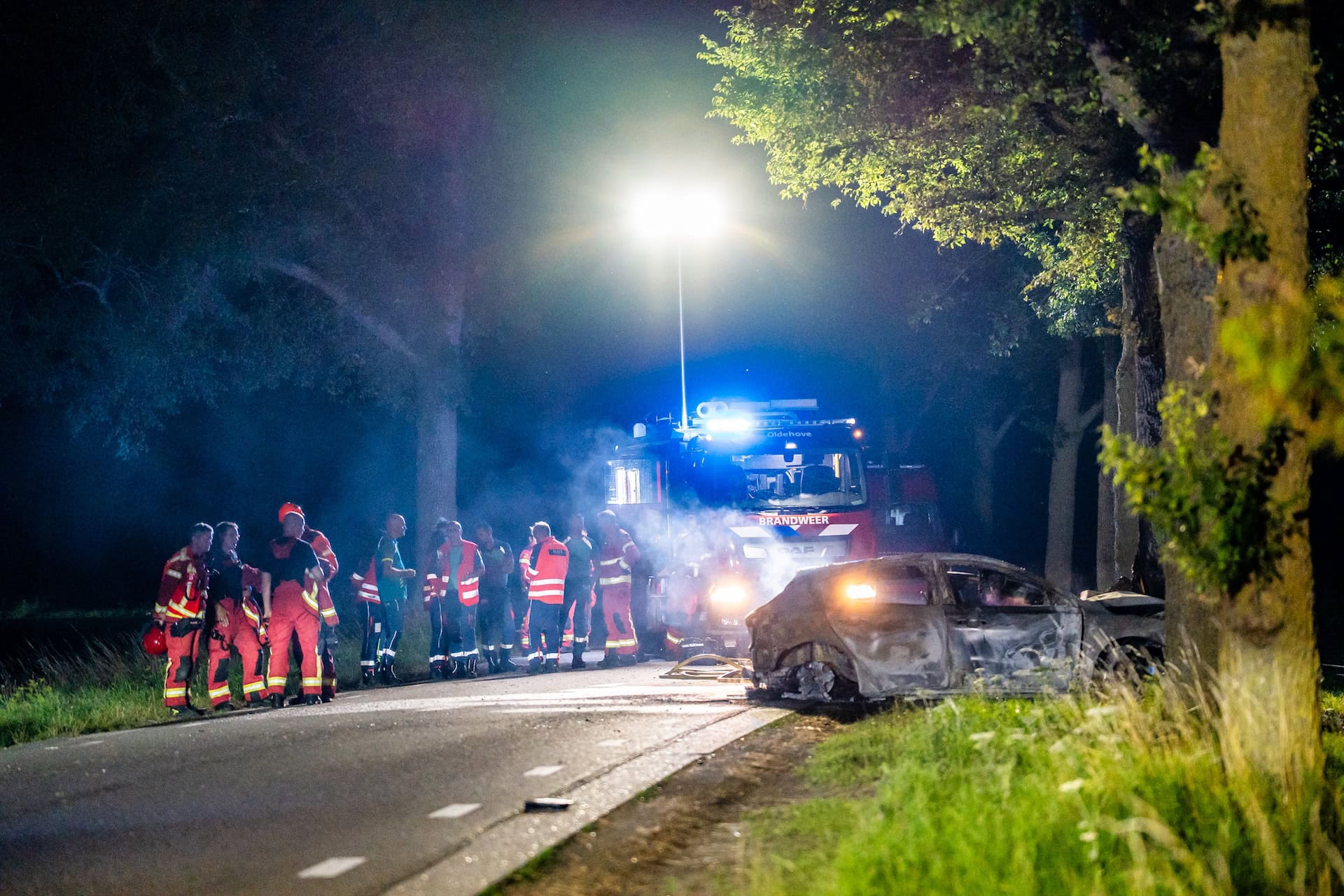 Twee doden (25 en 30) bij zwaar verkeersongeval N983 nabij Aduard