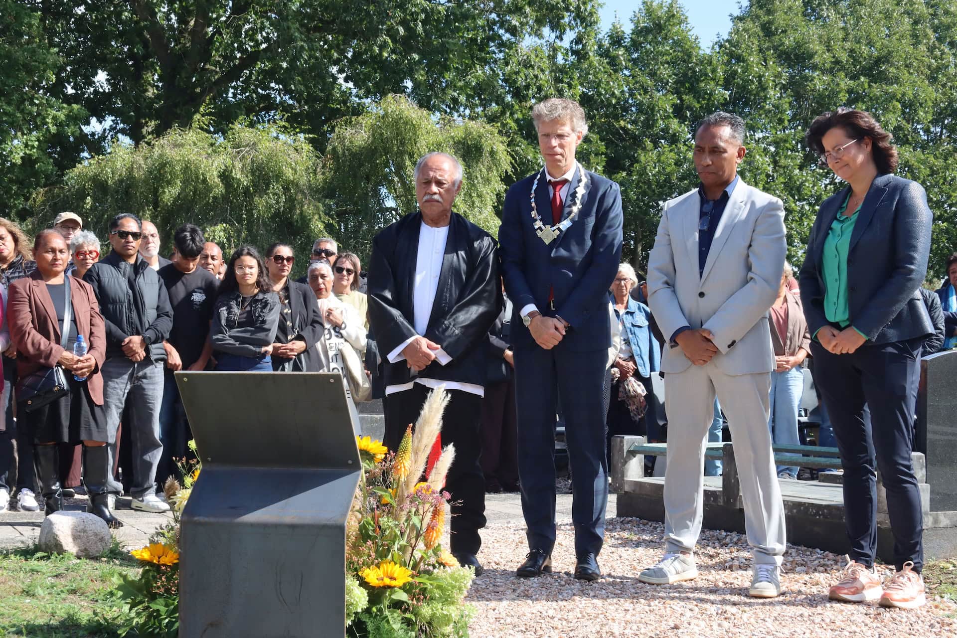 Erkenning voor Molukse gemeenschap bij onthulling gedenktekens Marum
