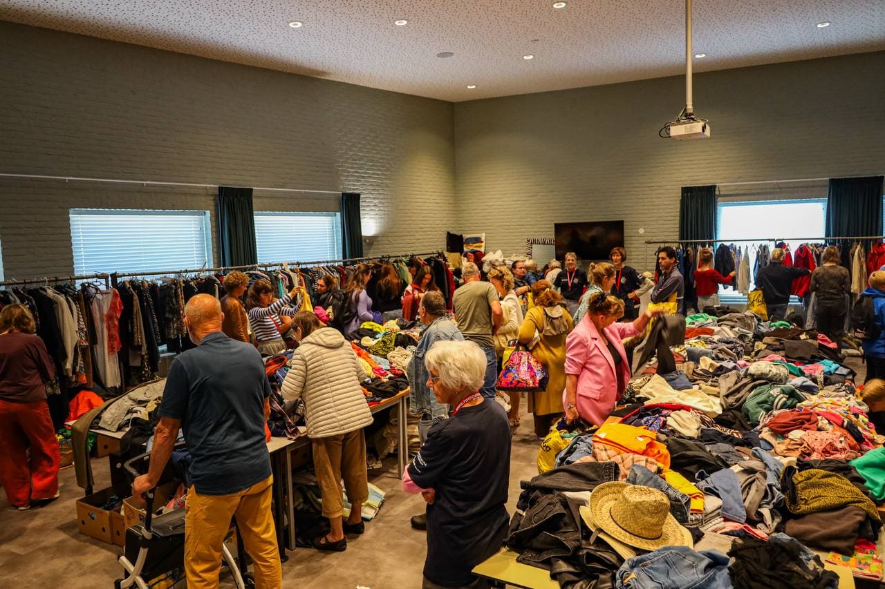 Rommelmarkt De Hoeksteen levert € 32.500 op voor goede doelen
