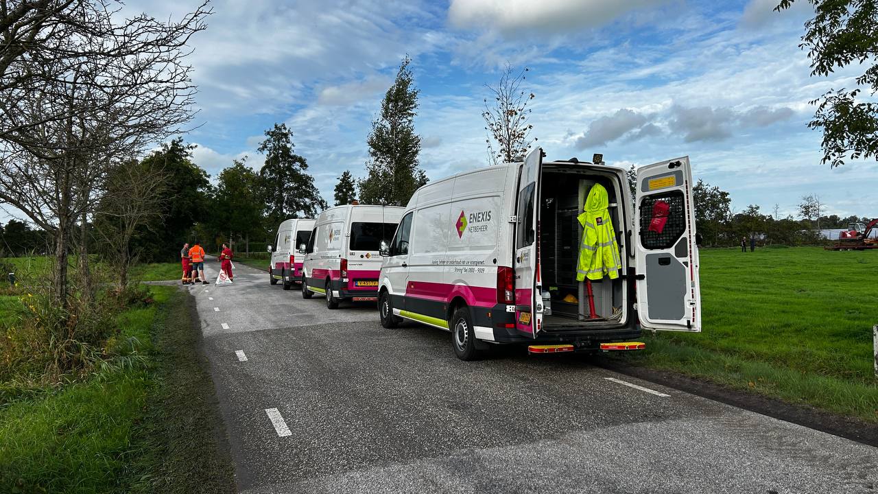 Gaslek ontstaan tijdens schoonmaken sloot aan Mensumaweg in Tolbert